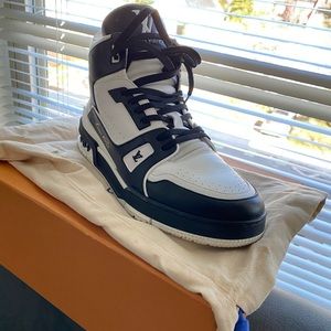 Louis Vuitton Mid Sneaker